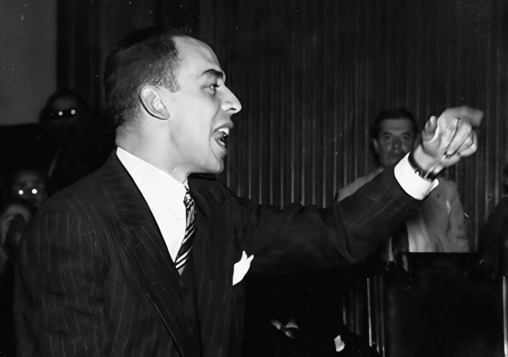 Hizo parte de la oposición de la reforma agraria del Gobierno de Carlos Lleras, nuevamente desde el Senado de la República.